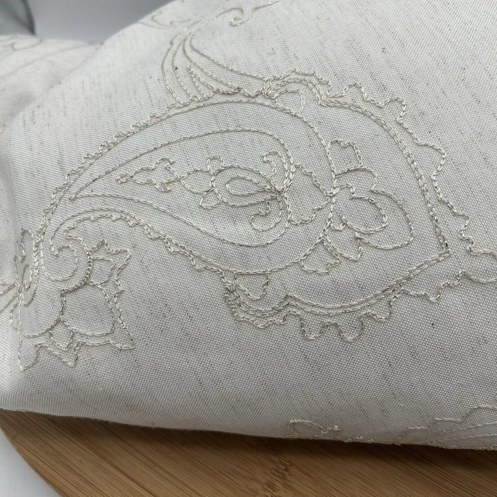 Balsam & Fir Trading Co. White Paisely Linen Embroidered Tree Skirt 52